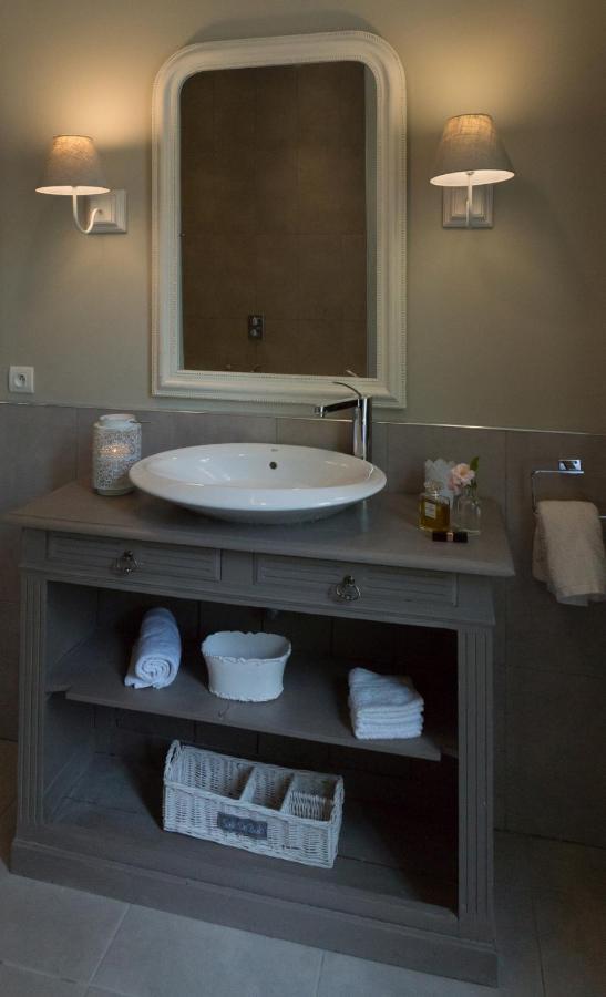 Romantic Gite Nr St Emilion With Private Pool And Views To Die For Pujols  Экстерьер фото